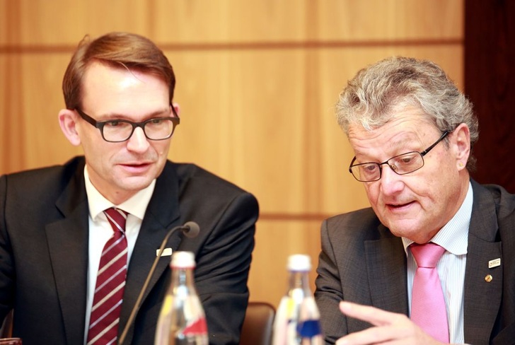 Präsident Manfred Stather (rechts) ist zurückgetreten - Hauptgeschäftsführer Elmar Esser wurde abberufen - © ZVSHK
