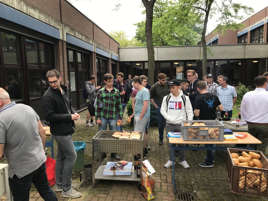 Grillwurscht und Cola