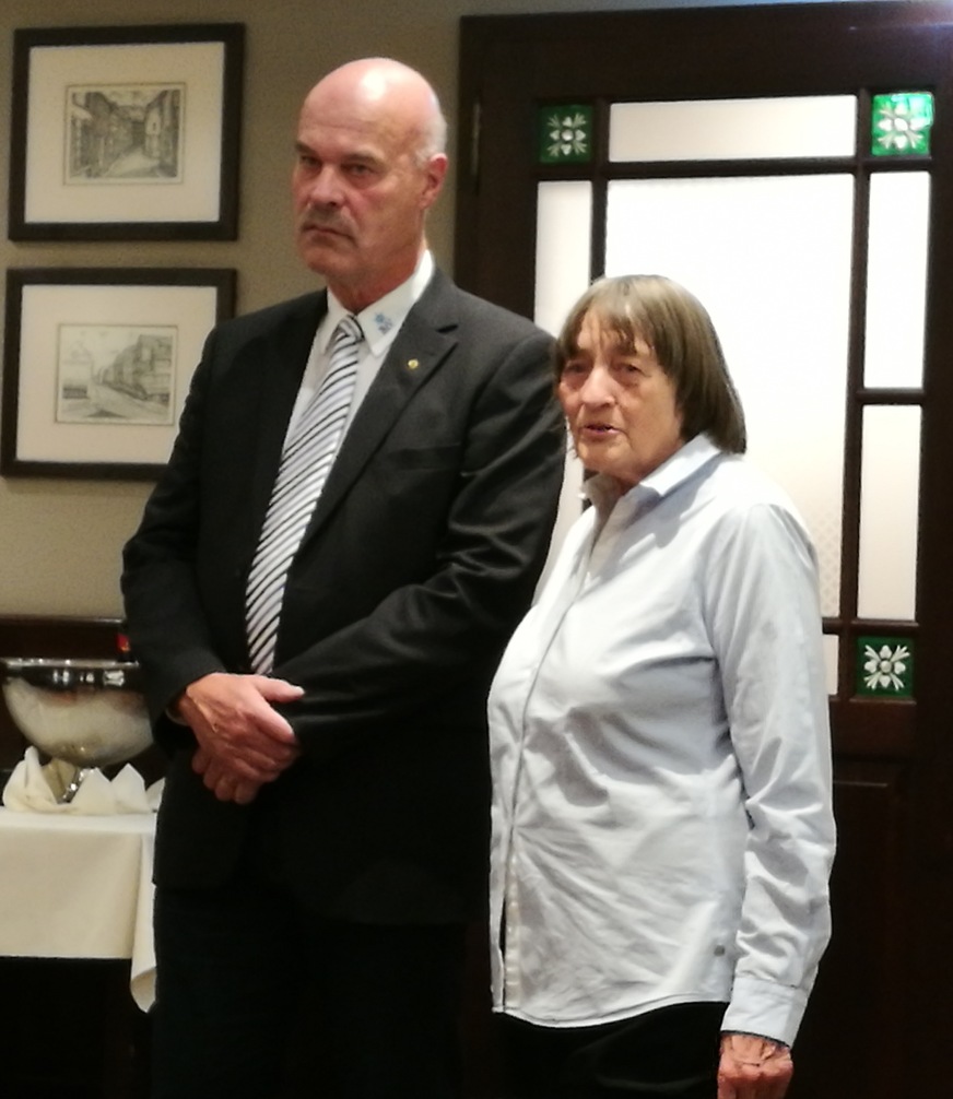 Isolde Döbelin und Bundesinnungsmeister Heribert Baumeister