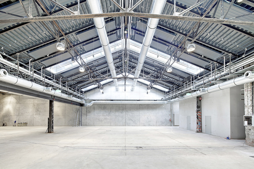 Alle Komfortbereiche werden über ein Kanalnetz aus verzinkten Blechkanälen und Wickelfalzrohren be- und entlüftet. Sie erfüllen hohe Anforderungen beim Schall- und Brandschutz.