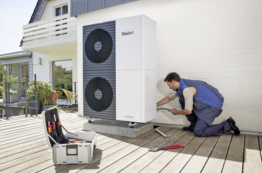 Bei der Entwicklung der neuen Wärmepumpen-Generation wurde abgewogen, welche Kältemittel sich aufgrund der gesetzlichen Bedingungen zum Aufbau eines langfristig angelegten Konzeptes eignen.