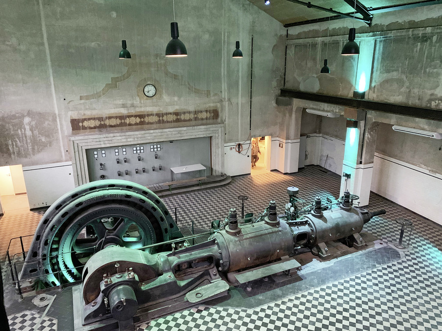 Maschinenhalle mit historischer Dampfmaschine – Die Location punktet mit außergewöhnlichem Ambiente und jetzt auch mit Komfortklimatisierung.
