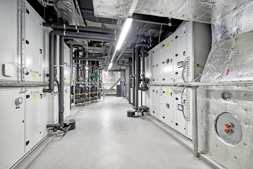 Die Wirtschaftlichkeit von raumlufttechnischen Anlagen lässt sich steigern, wenn alle Komponenten der Lüftungsanlage – auch die Brandschutz- und Entrauchungsklappen – von einem Hersteller stammen und damit aufeinander abgestimmt sind.