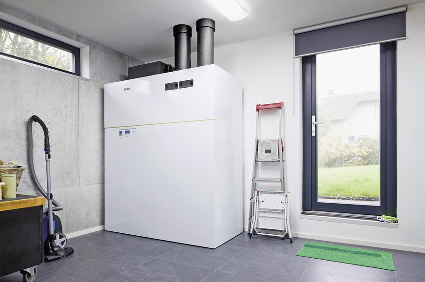 Hauswirtschaftsräume bieten nur wenig Platz: Deswegen ist es besonders wichtig, dass bei All-in-one-Wärmepumpen seitlich kein Wartungsabstand eingehalten, sondern der Raum direkt mit Inventar des Nutzers belegt werden kann.