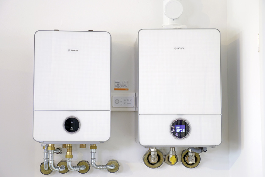 Die Wärmepumpe und das Gas-Brennwertgerät arbeiten nicht im Heizungskeller, sondern direkt im Ausstellungsbereich.