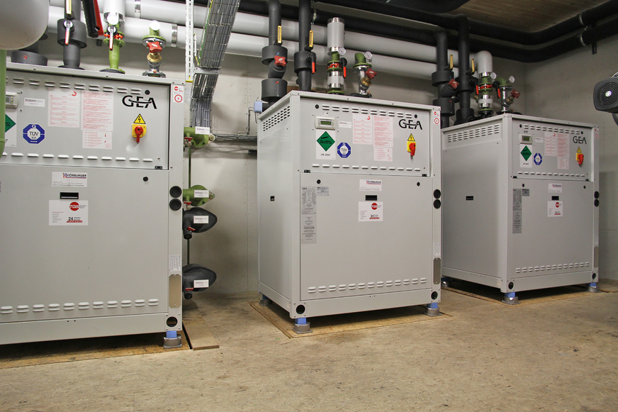 Bild 7: Erfolgreiche Lagerung der Kälteanlagen auf dem Dachboden