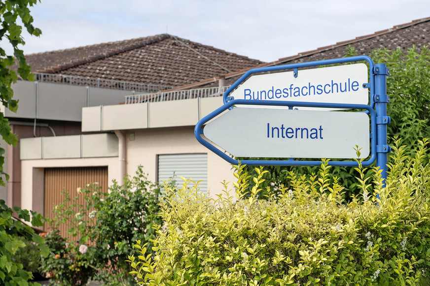 In der BFS in Maintal sind neben Schulungs- und Verwaltungsräumen auch Werkstätten und ein Internat untergebracht.