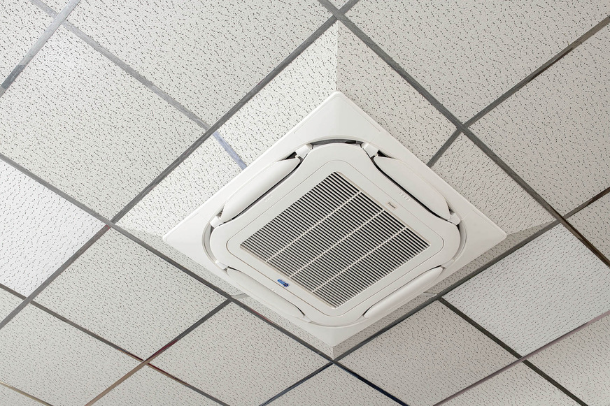 Seit April 2020 herrscht dank der drei Roundflow Kassettengeräte von Daikin mit dem 360°-Luftstrom in der Mensa der BFS in Maintal eine wohltuende Raumtemperatur.