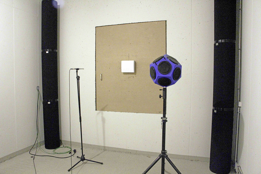 Das Schallverhalten wird nach DIN EN ISO 140 in einem speziellen Schallmessraum ermittelt.