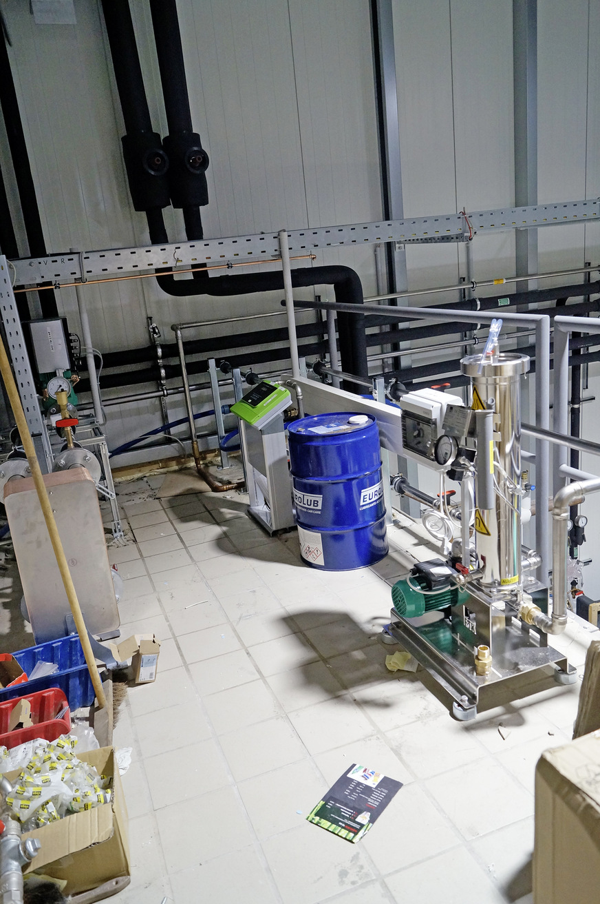 Die FTK Filteranlage in der Kunststoffspritzgussmaschinenhalle.