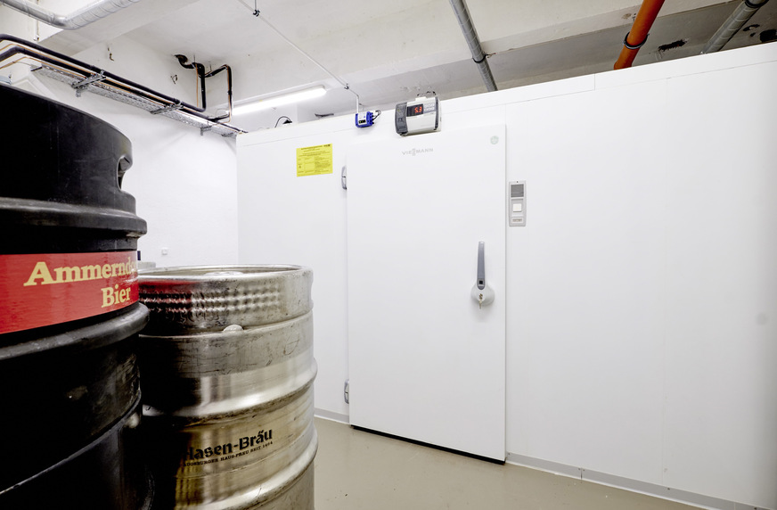 Als Bierzentrale dient im Humbser und Freunde eine Kühlzelle TectoCell Standard Plus 80 von Viessmann.