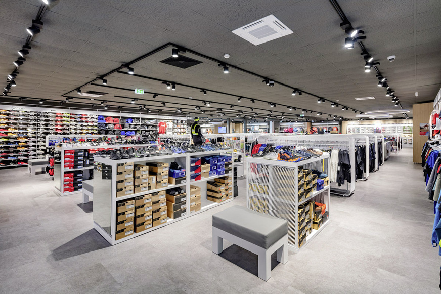 Die technische Gebäudeausrüstung wurde auf den neuesten Stand gebracht und mit einer modernen und energieeffizienten VRF-Klimaanlage ausgestattet.