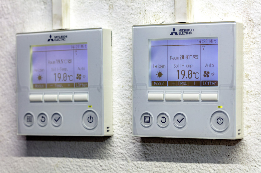 Die Klimaanlage kann von allen Mitarbeitern des Shops problemlos bedient werden. Um eventuelle Fehlfunktionen zu vermeiden, sind die wichtigsten Funktionen und Tasten extra groß dargestellt.