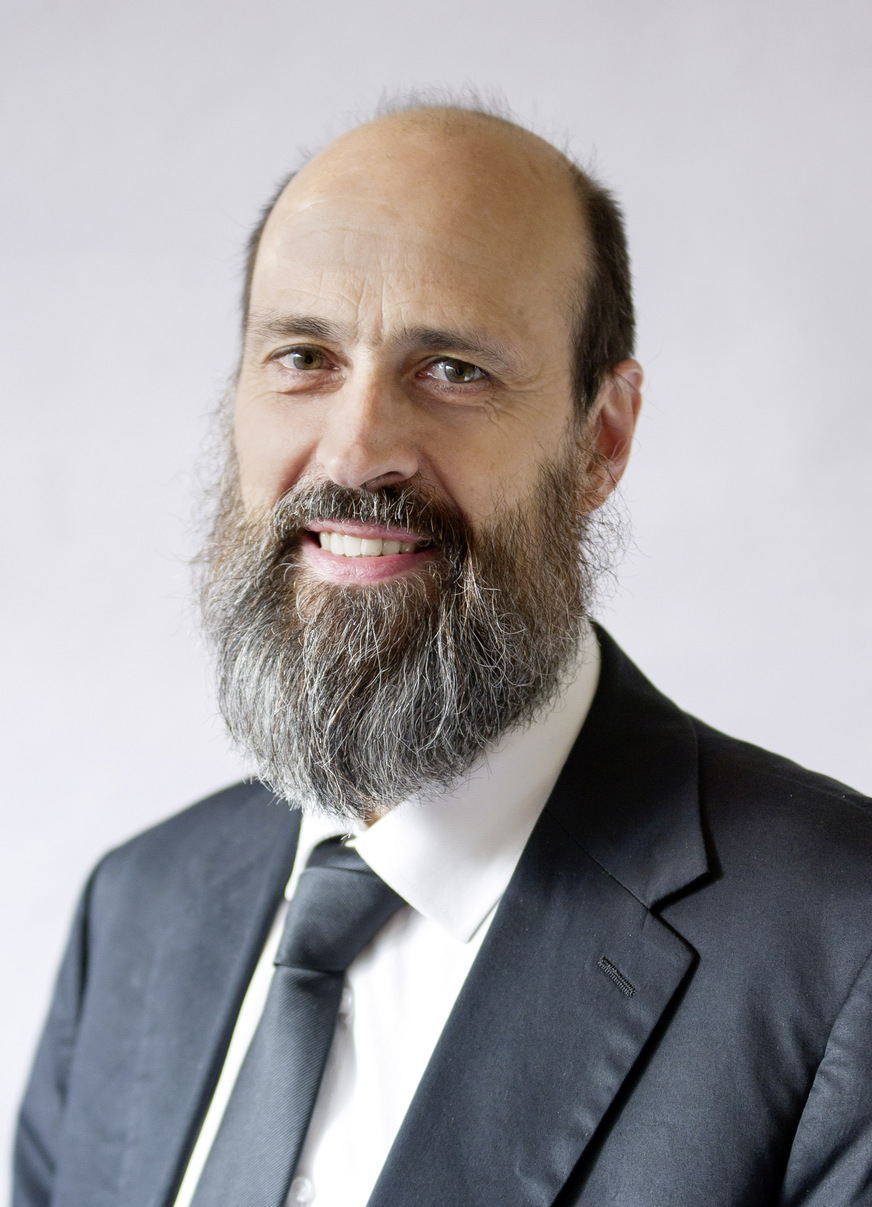 Wolf Rienhardt, selbständig tätig auf den Gebieten Planung, Training, Beratung in der HLKS-Technik und Mitglied im Deutschen Fachverband für Luft und Wasserhygiene (DFLW).