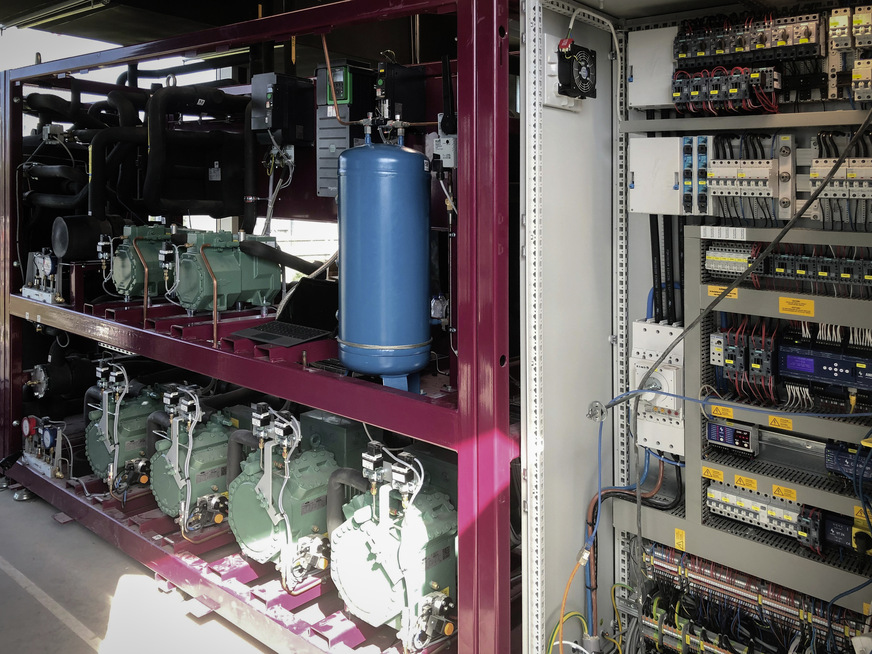 Ausschnitt der Verbundanlage mit Schaltschrank im Hotel Van-der-Valk in Amsterdam