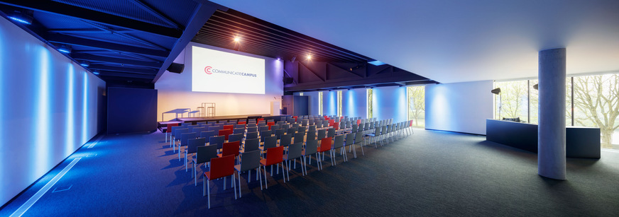 Im Eventbereich und Foyer können entweder beide Zonen separat oder bei größeren Veranstaltungen einheitlich zusammen konditioniert werden.