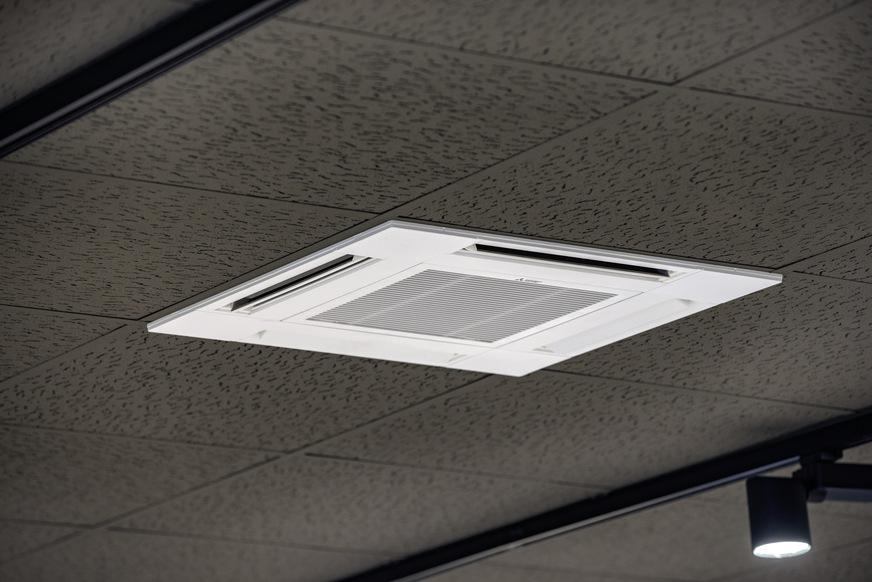 Durch eine Komfortklimatisierung lässt sich ein angenehmes Raumklima herstellen, wodurch Leistung und Behaglichkeit der Nutzer erhöht werden.