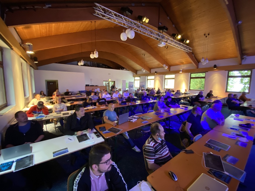 Rund 65 Kälten trafen sich am Starnberger See