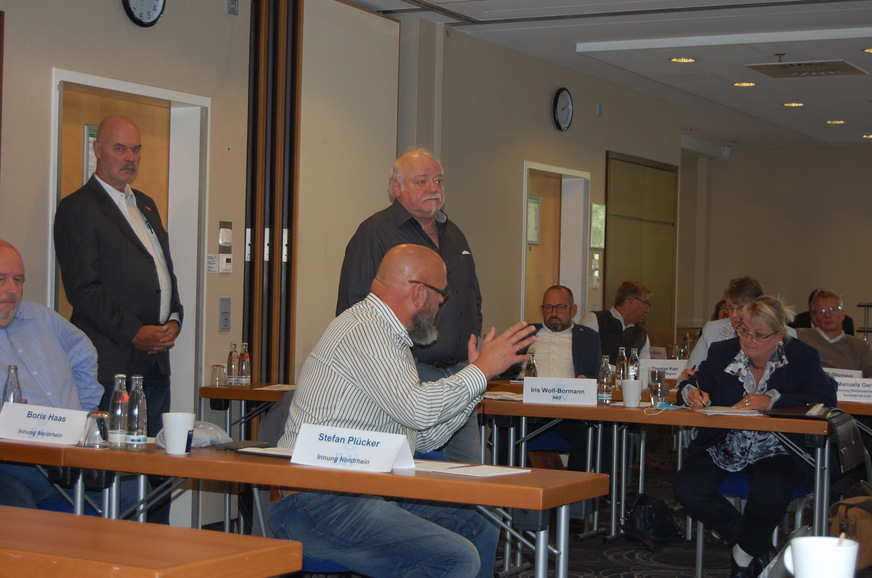 Heftige Diskussionen beim Thema Ausbildung : Qualität und Qualifikation des Nachwuchses lasse zu wünschen übrig.