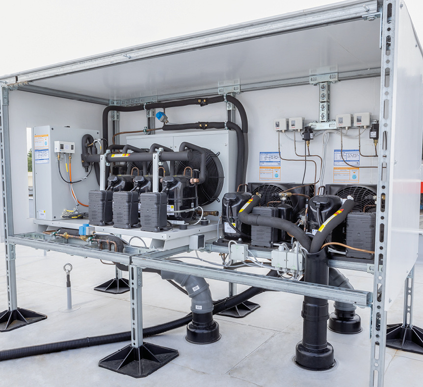 Bild 3: R1234yf-Verbundanlage und zwei TK-Einzelanlagen mit R 454C.