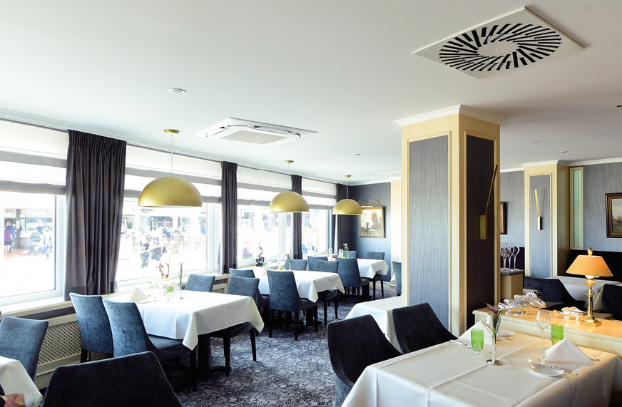 Neben den Gästezimmern wurde auch in den öffentlichen Bereichen, zum Beispiel im Hotelrestaurant, die Klimatechnik erneuert.