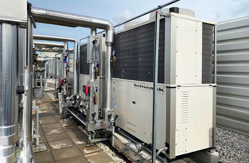 Für die Kälte- und Wärmelast der Betonkernaktivierung stellte Schwank die Gasmotor-Wärmepumpen und Hydraulikeinheiten bereit.