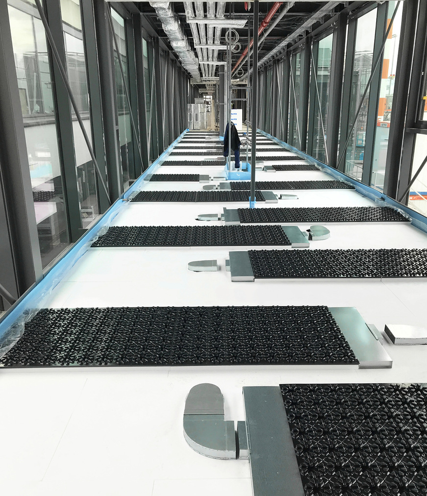 Die Systemmodule im Transfergang können via CO2- und Temperaturfühler individuell gesteuert werden.