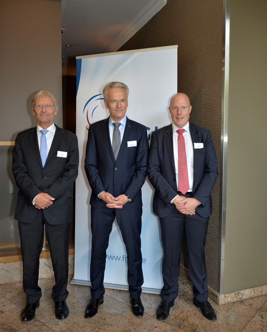 Günther Mertz, Prof. Christoph Kaup und Frank Ernst (v. l.)