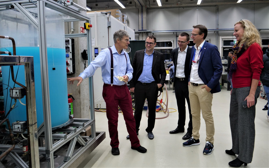 v.l.n.r: Prof. Dr.-Ing. habil. Michael Kauffeld, IKKU; Mathieu Canal, Danfoss; Dr.-Ing. Alexander Janzen, Stiebel Eltron;Dr.-Ing. Thomas Finke, Bosch Thermotechnik; Andrea Voigt, Danfoss