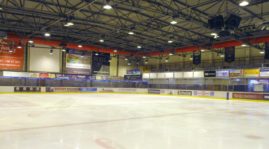 Auf eine lange Tradition kann die Eishockeyhalle im Eissportzentrum Erfurt blicken. Die neue GEA Kälteanlage sorgt auch hier für optimale Bedingungen.