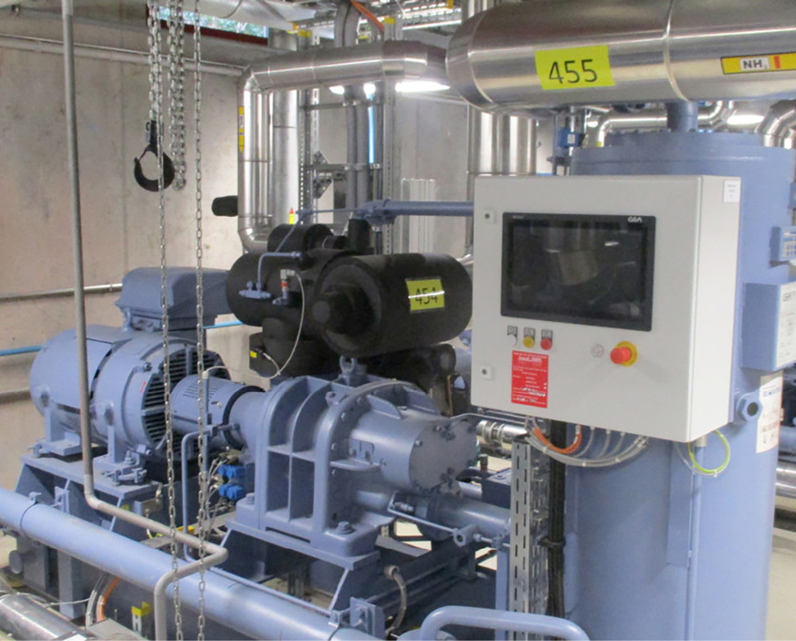 GEA lieferte für das Eissportzentrum drei einstufige Schraubenverdichter vom Typ SP1 SB-5A.