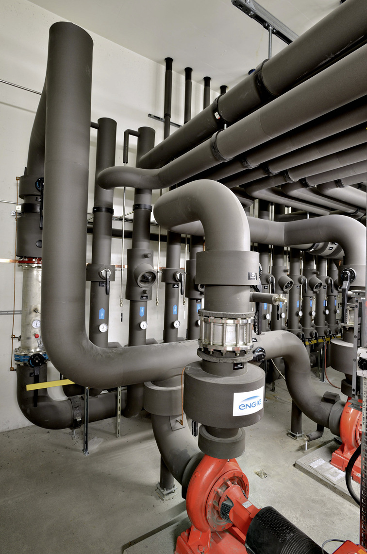 Halogenfrei ge­dämm­te Anlagen in einer Kälteverteilung.