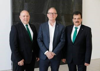 Rainer Große-Kracht (CTO Bitzer), Erik Damsgaard, (CEO OJ Electronics), Christian Wehrle (CEO Bitzer)