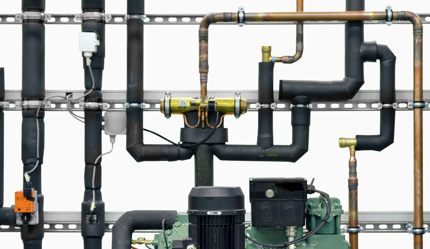 4-Wege Umkehrventil für den Heiz- und Kühl­betrieb.