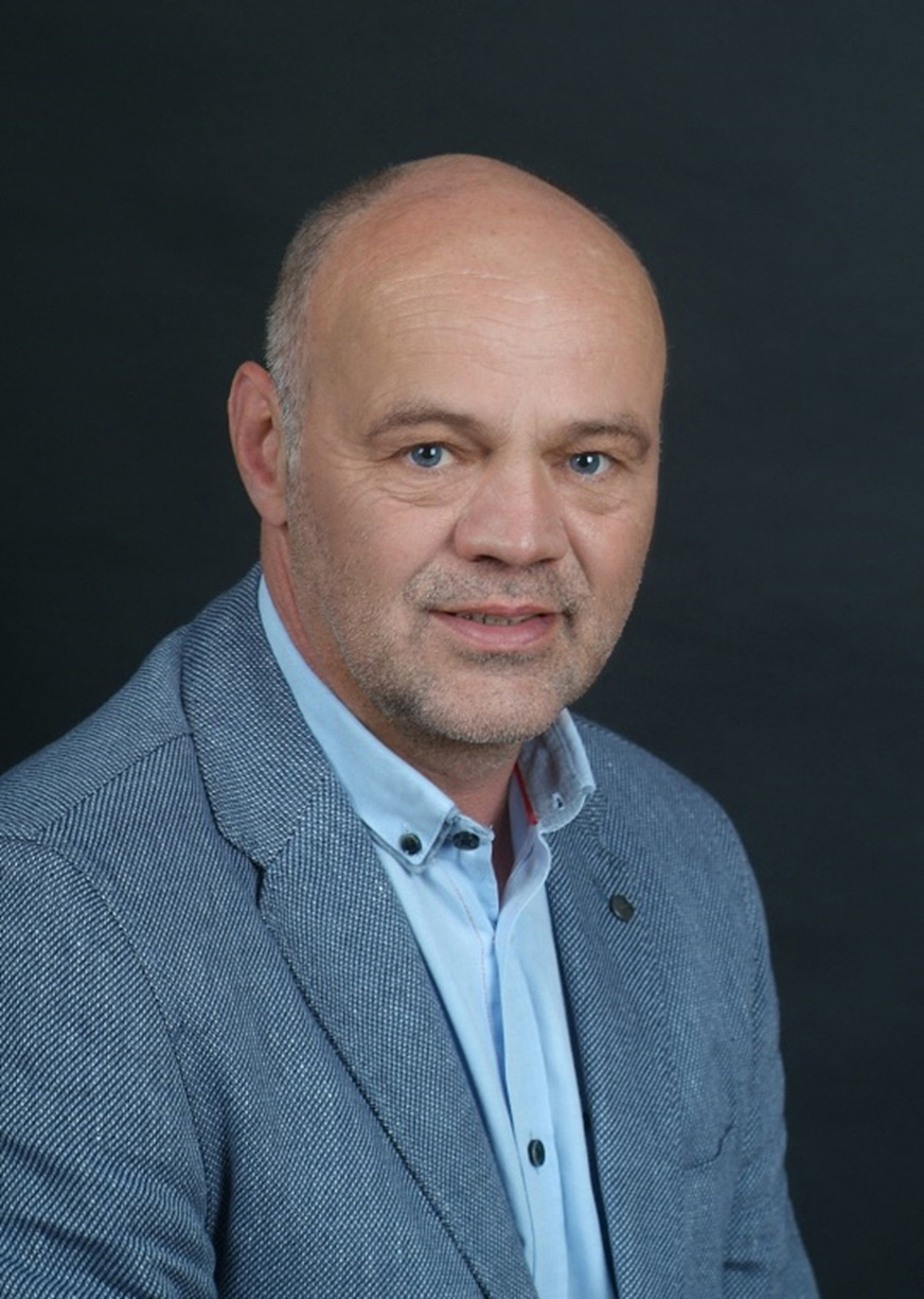 Frank Steeger ist verantwortlich für die Konzeption und den Vertrieb von industriellen Kühl- und Kaltwassersystemen im Engineered Solutions der MTA Deutschland GmbH.