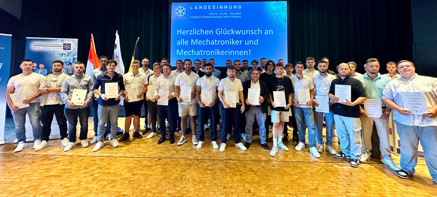 53 Mechatroniker für Kältetechnik wurden am 7. September in Maintal freigesprochen