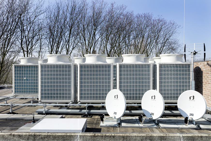 Bei höheren Leistungsanforderungen ist eine Kaskadierung von bis zu sechzehn Außengeräten realisierbar.