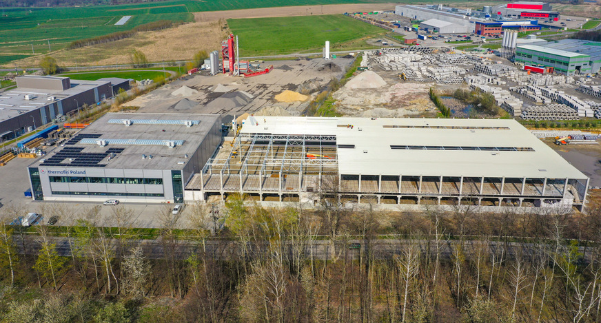 thermofin Polen im April 2023, links das bisherige Produktionsgebäude