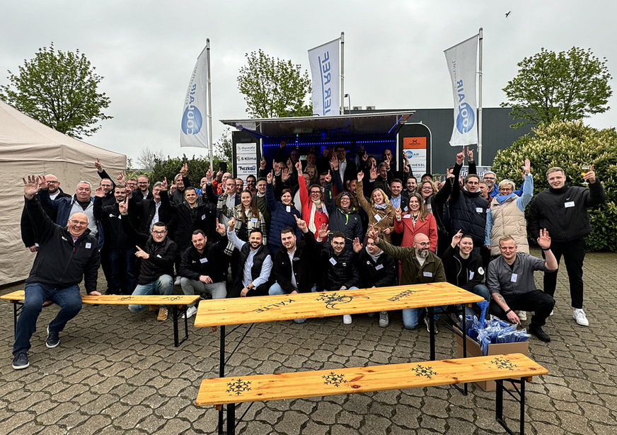 15 Das sind die Gäste bei Coolair/Beijer Ref am letzten Tour-Tag.