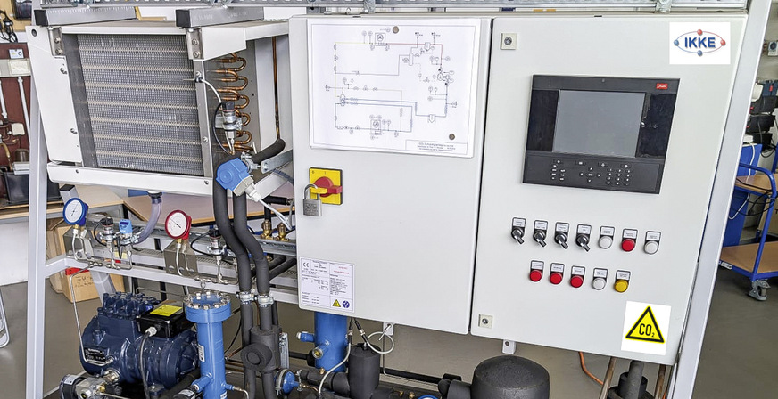 An Anlagen wie dieser wird im IKKE in Duisburg der praktische Umgang mit dem Kältemittel CO₂ vermittelt