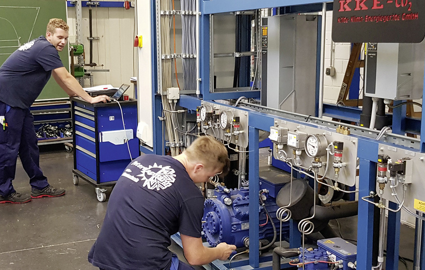 Praktische Übungen in Springe im Rahmen des Lehrgangs „CO2-Anlagensteuerung“