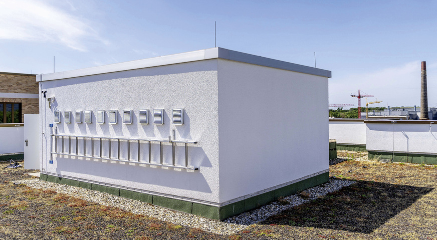 Ein architektonischer Pluspunkt: Die Lüftungsöffnungen befinden sich versteckt auf dem Dach und nicht an der Fassade der Häuser.