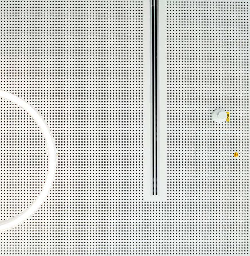 Die gelochte Gipskartondecke mit Aluminium-Aktivierung hat die Erwartungshaltung von R+F komplett erfüllen können.