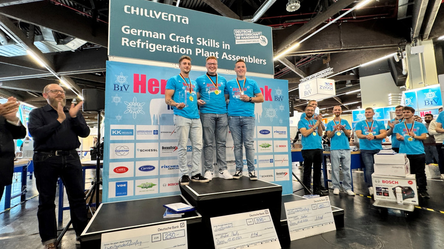 v.l.: Zweiter Platz: Julian Rehmann, Julabo GmbH; Erster Platz: André Pauly, KKL-Klimatechnik; Dritter Platz: Tom Melzer, Melzer Kälte Klima Lüftung