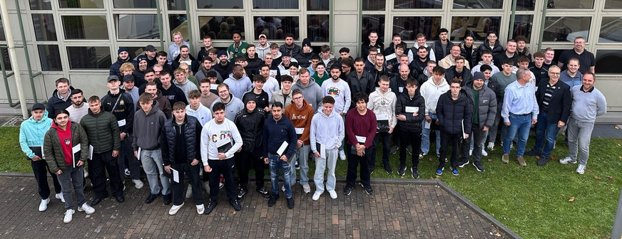 Start für 193 hessische Auszubildende an der Berufsschule in Gelnhausen