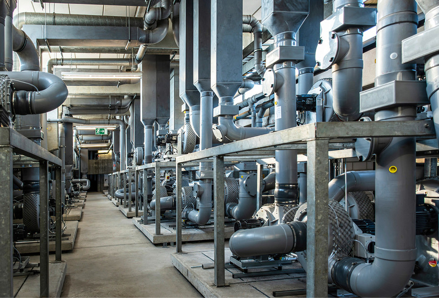 Sanierung der Sonderablüfter: Hocheffiziente Radialventilatoren mit EC-Motoren und spezieller Laufradgeometrie ermöglichen einen wirtschaftlichen Teillastbetrieb.