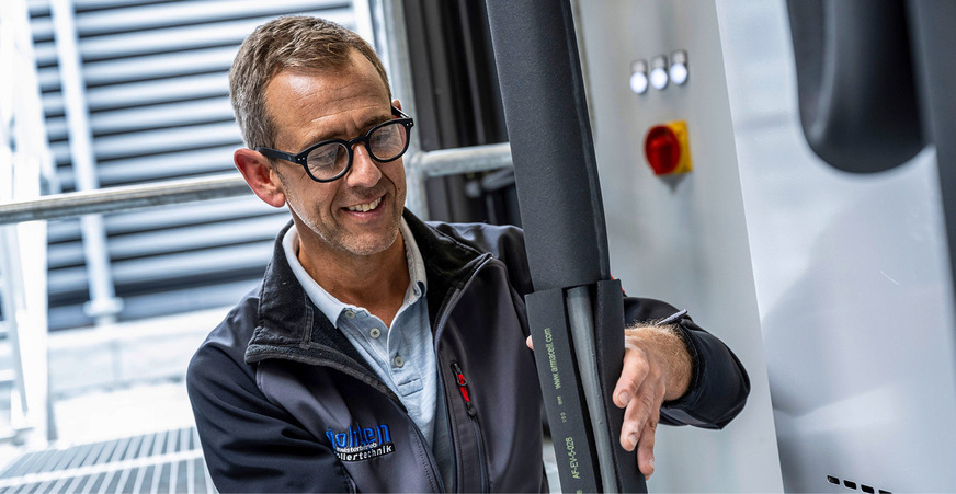 Aufgrund ihrer hohen Flexibilität lassen sich elastomere Dämmstoffe einfach und schnell installieren.