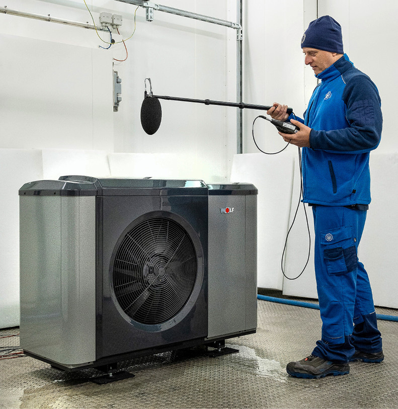 Vor der Serieneinführung werden die Schallwerte durch externe Prüflabore, wie zum Beispiel vom TÜV Süd, verifiziert.