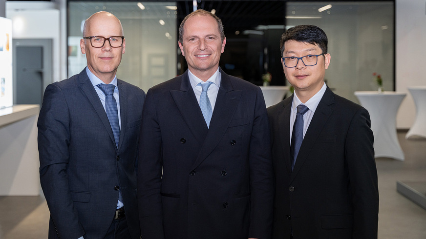 Von links: Alexander Kais, Senior Vice President MBT Climate, Stefano Bellò, President MTB Climate, und Kobe Peng, Vice President MBT Climate.