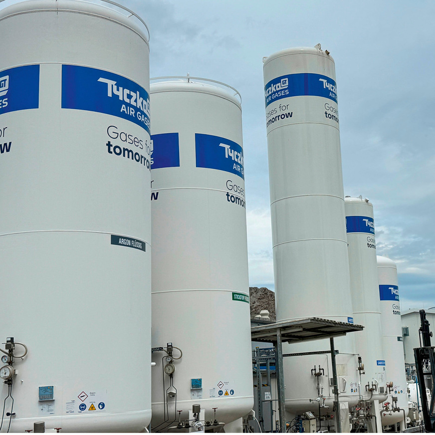 Wenn man so davor steht: Mächtige Dinger, die da stehen.